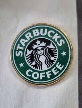 RARE Starbucks Green White Gold Round Memrmaid Logo Pin Pinnacle Designs